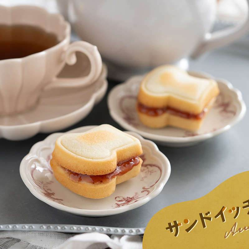8 空洞トーストパンパターン炭素鋼ケーキ型マドレーヌマフィン - Baking Kitchen Set のレビューと価格